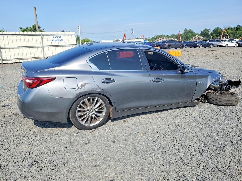 2018 INFINITI Q50 3.0T LUXE — Фото 3 из 12