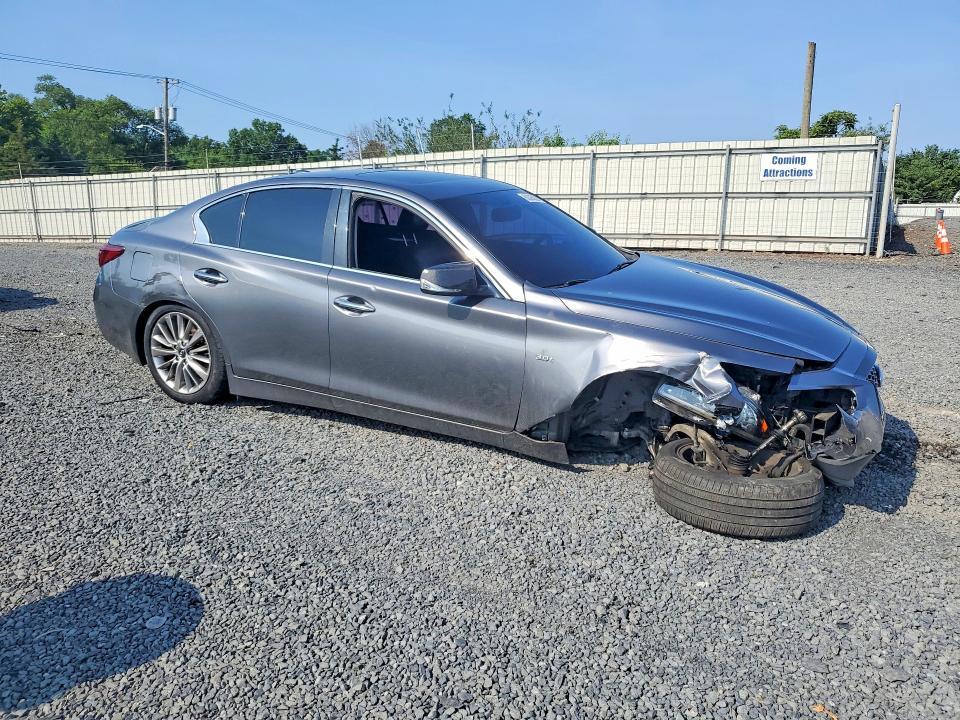 2018 INFINITI Q50 3.0T LUXE — Фото 4 из 12