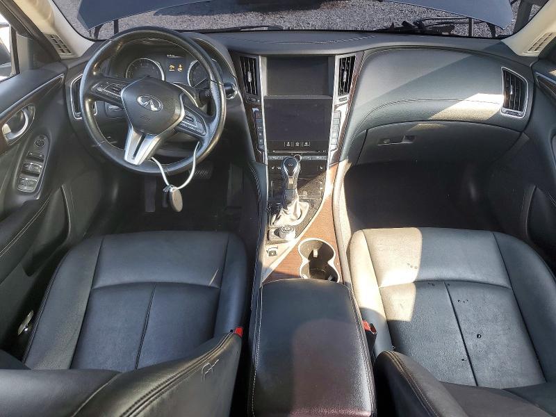 2018 INFINITI Q50 3.0T LUXE — Фото 8 из 12