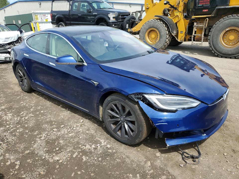 2018 TESLA MODEL S — Фото 4 из 12