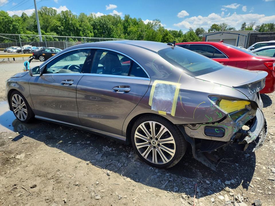 2018 MERCEDES-BENZ CLA 250 4MATIC — Фото 2 из 12