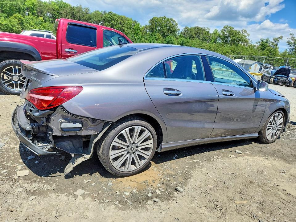 2018 MERCEDES-BENZ CLA 250 4MATIC — Фото 3 из 12