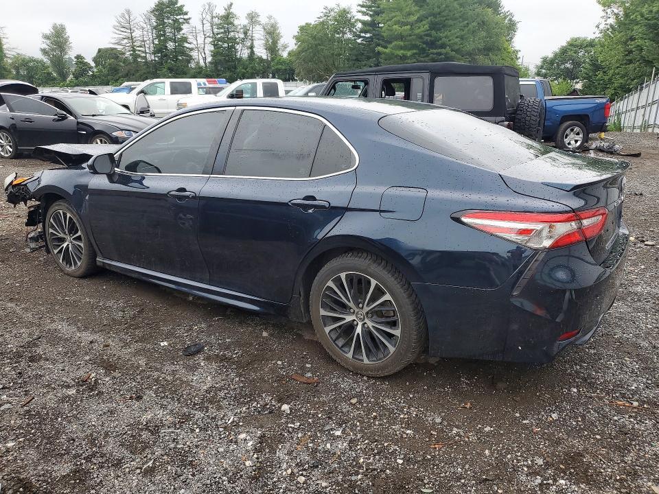 2018 TOYOTA CAMRY SE — Фото 2 из 12