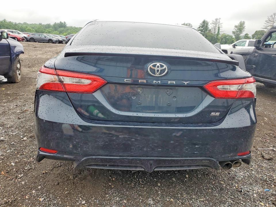 2018 TOYOTA CAMRY SE — Фото 6 из 12