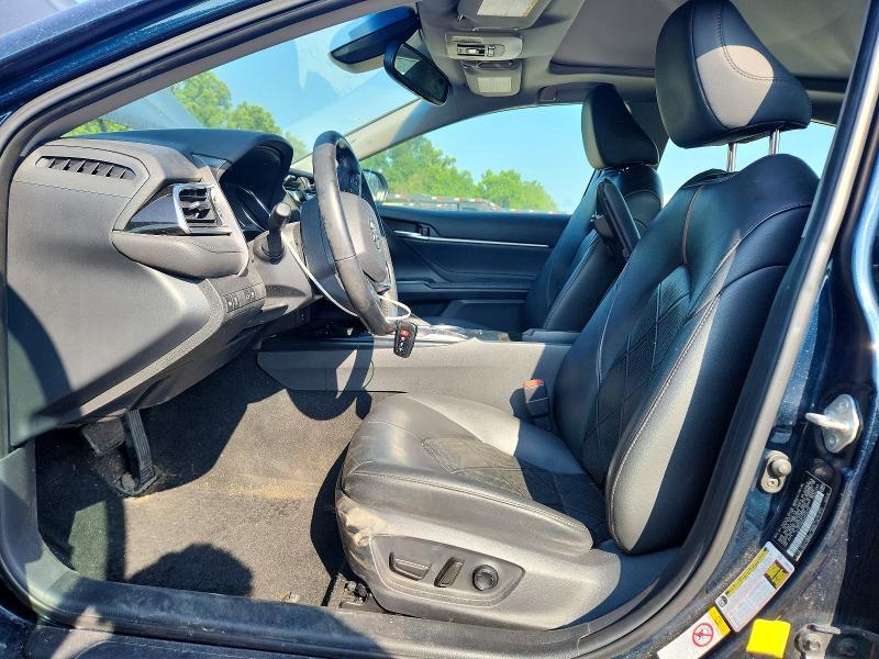 2018 TOYOTA CAMRY XLE — Фото 7 из 13