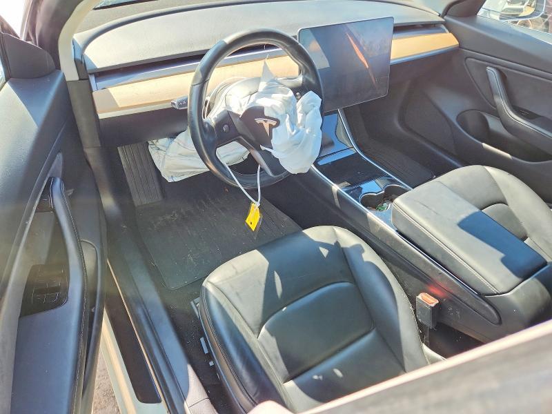 2018 TESLA 3 — Фото 8 из 12