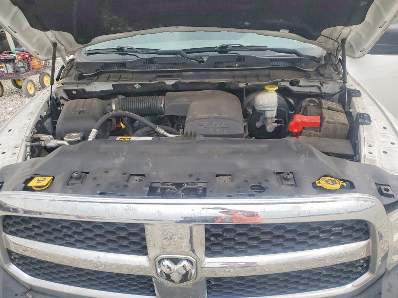 1C6RR6FG0JS324552 2018 RAM 1500 photo no. 11