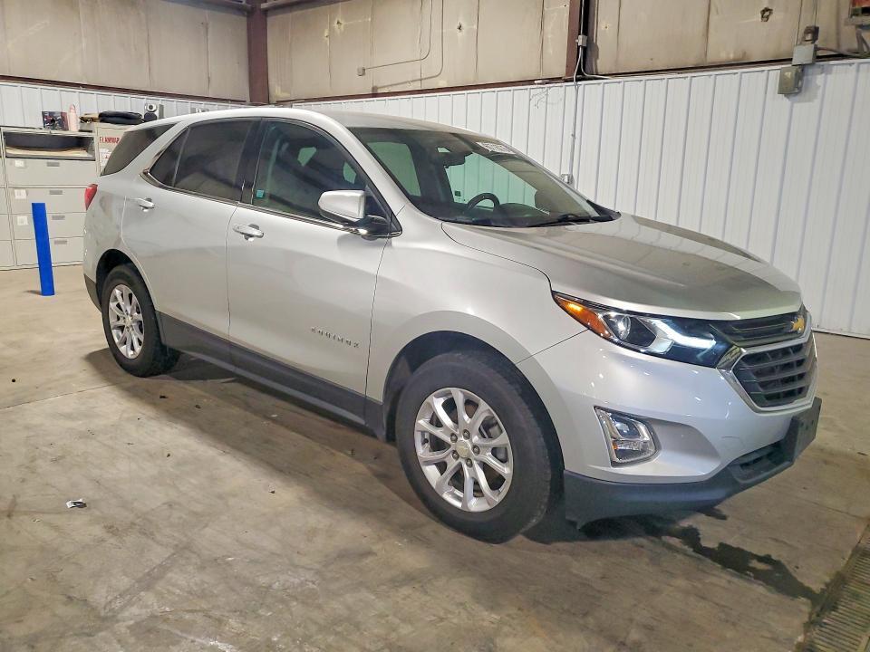 3GNAXJEV2JS530157 2018 CHEVROLET EQUINOX photo no. 4