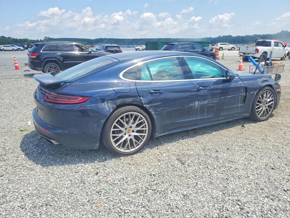 2018 PORSCHE PANAMERA 4 — Фото 3 из 12