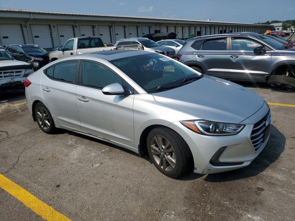 2018 HYUNDAI ELANTRA VALUE EDITION — Фото 4 из 12