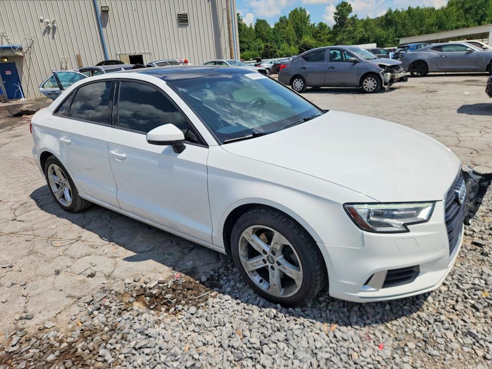2018 AUDI A3 PREMIUM — Фото 4 из 12