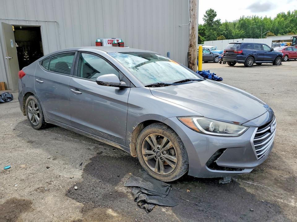 2018 HYUNDAI ELANTRA SEL — Фото 4 из 12