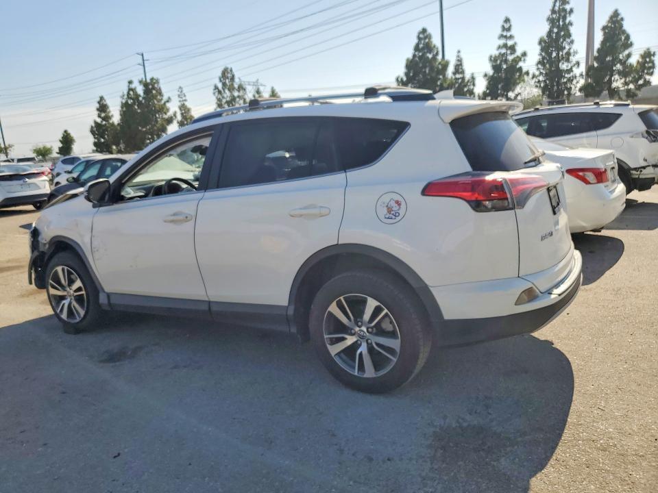 2018 TOYOTA RAV4 XLE — Фото 2 из 13