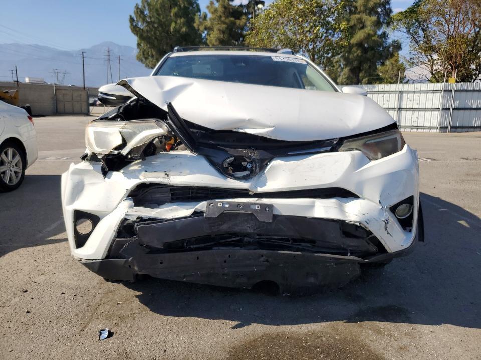 2018 TOYOTA RAV4 XLE — Фото 5 из 13