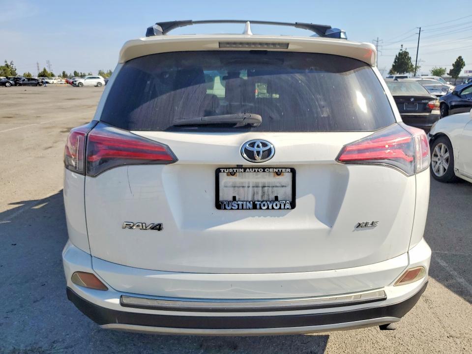 2018 TOYOTA RAV4 XLE — Фото 6 из 13