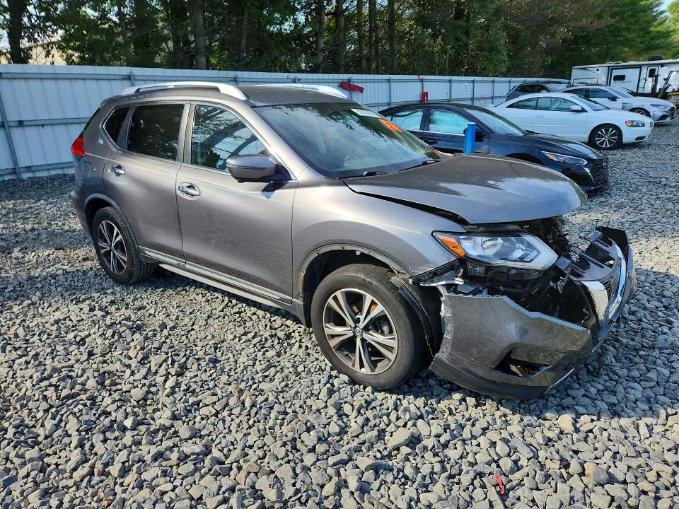 2017 NISSAN ROGUE SL — Фото 4 из 13