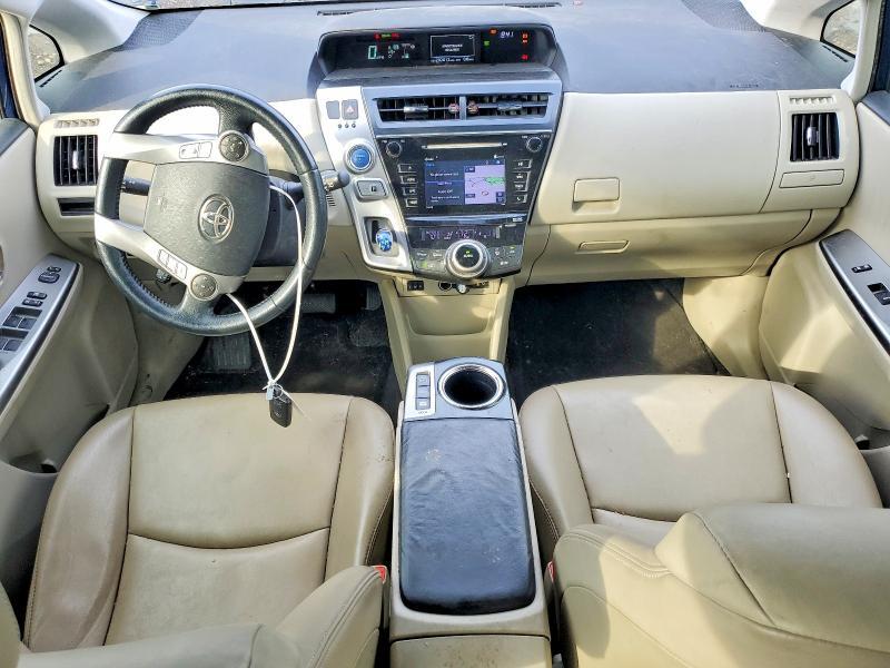 2017 TOYOTA PRIUS V FOUR — Фото 8 из 12