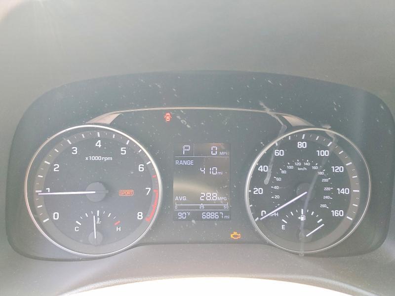 2017 HYUNDAI ELANTRA SE — Фото 9 из 12