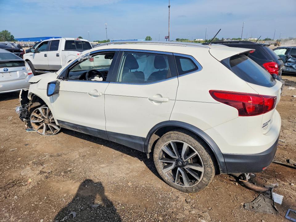2017 NISSAN ROGUE SPORT SL — Фото 2 из 12