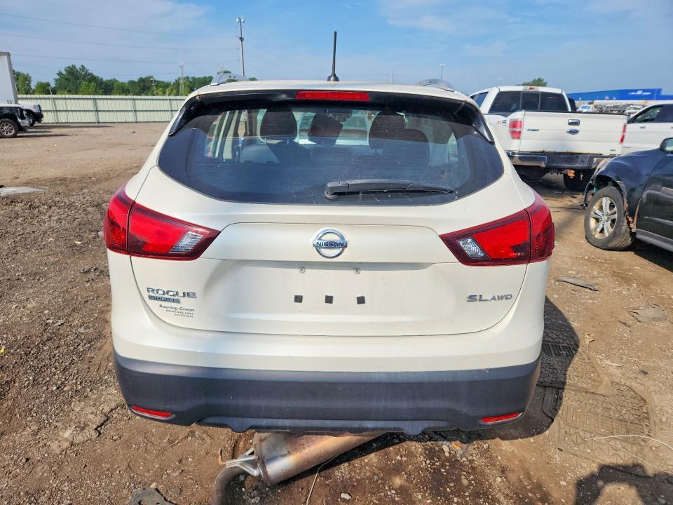 2017 NISSAN ROGUE SPORT SL — Фото 6 из 12