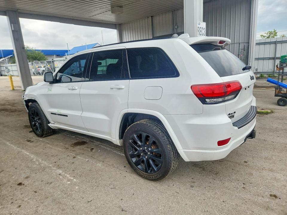 2017 JEEP GRAND CHEROKEE LAREDO — Фото 2 из 13