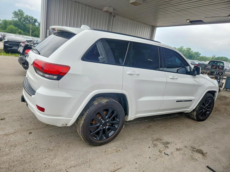 2017 JEEP GRAND CHEROKEE LAREDO — Фото 3 из 13