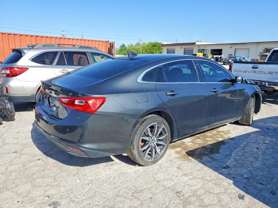 2017 CHEVROLET MALIBU LT — Фото 3 из 12