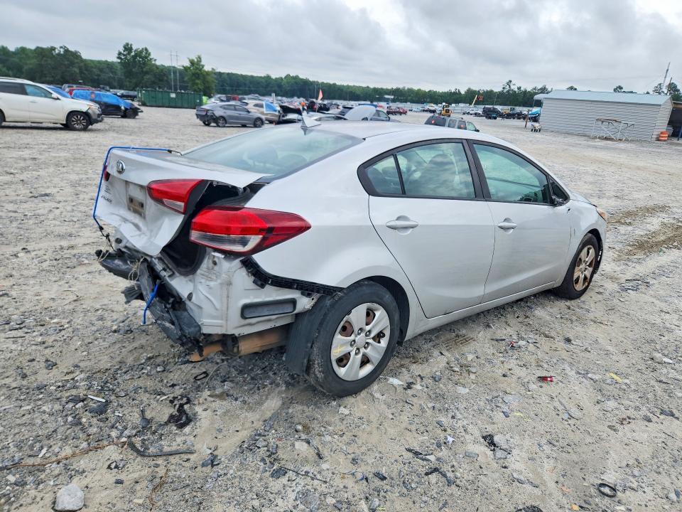 2017 KIA FORTE LX — Фото 3 из 12