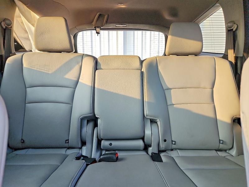2017 HONDA PILOT TOURING — Фото 10 из 13