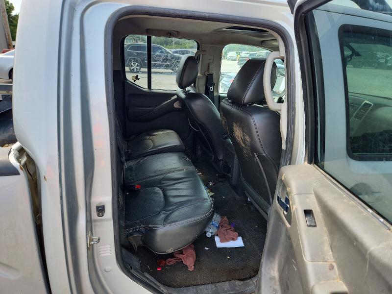 2017 NISSAN FRONTIER PRO-4X — Фото 10 из 12