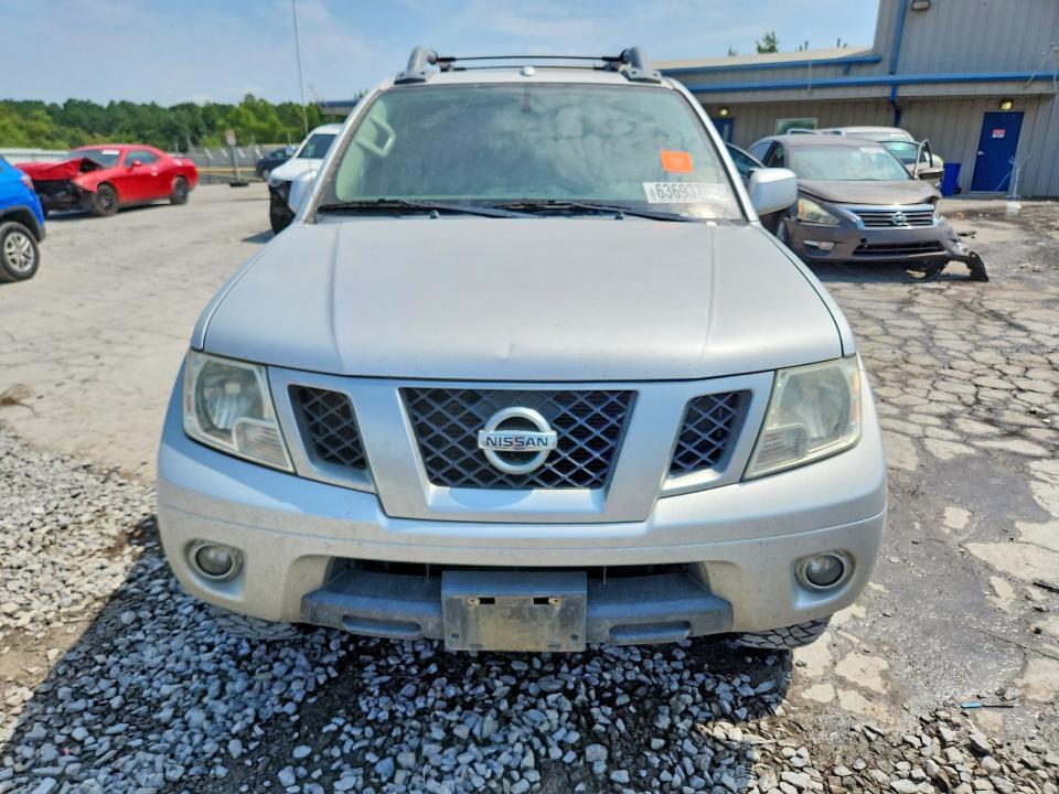 2017 NISSAN FRONTIER PRO-4X — Фото 5 из 12