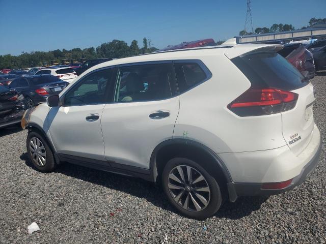5N1AT2MT2HC814555 2017 NISSAN ROGUE photo no. 2