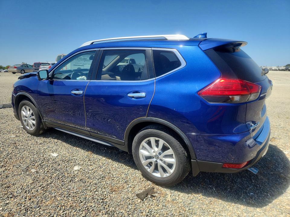 2017 NISSAN ROGUE SV — Фото 2 из 13