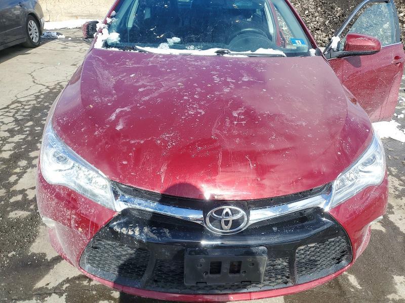 2016 TOYOTA CAMRY LE — Фото 11 из 12