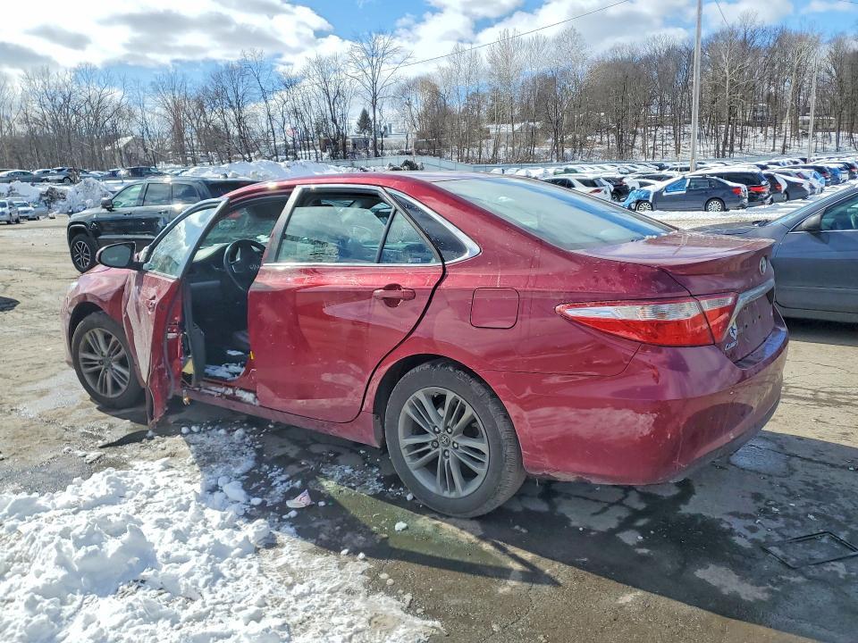 2016 TOYOTA CAMRY LE — Фото 2 из 12