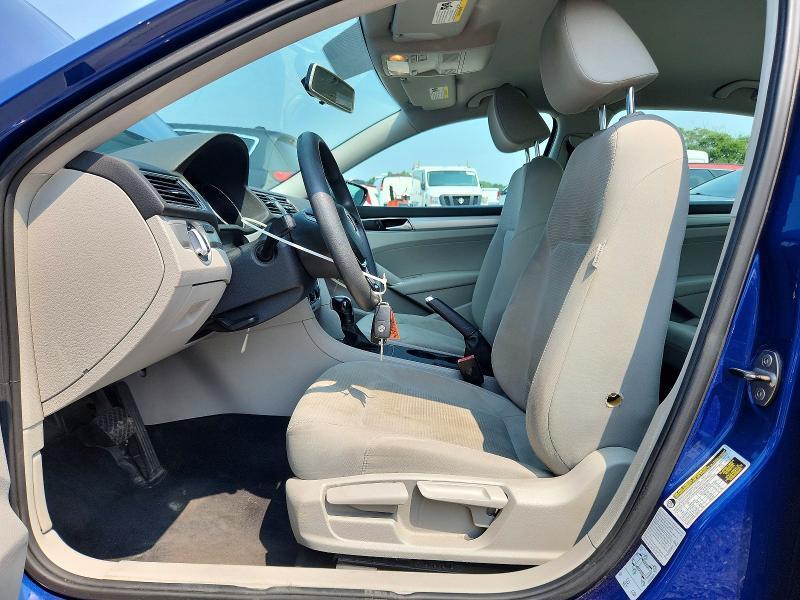 2016 VOLKSWAGEN PASSAT S — Фото 7 из 12