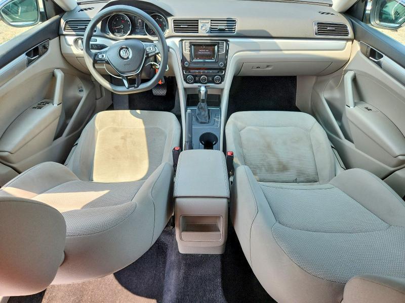 2016 VOLKSWAGEN PASSAT S — Фото 8 из 12