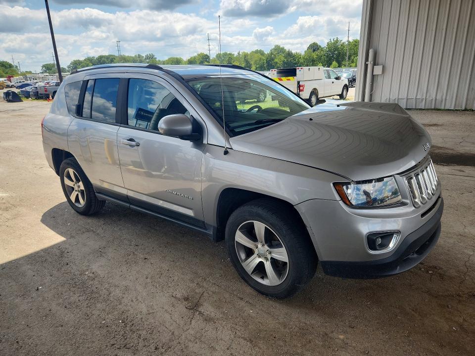 2016 JEEP COMPASS LATITUDE — Фото 4 из 13