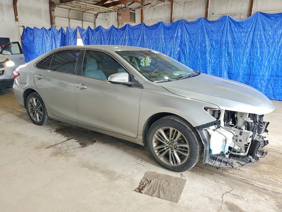 2016 TOYOTA CAMRY SE — Фото 4 из 12