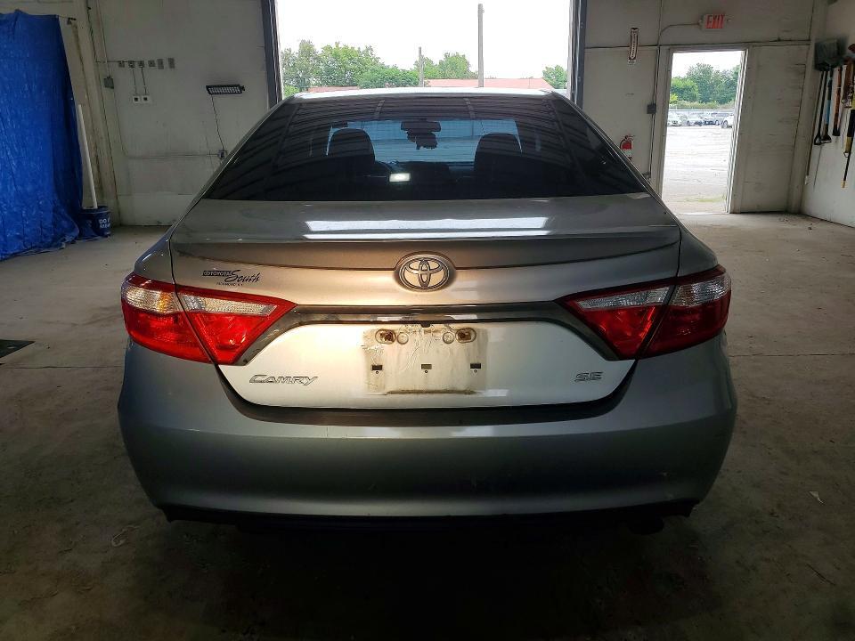 2016 TOYOTA CAMRY SE — Фото 6 из 12