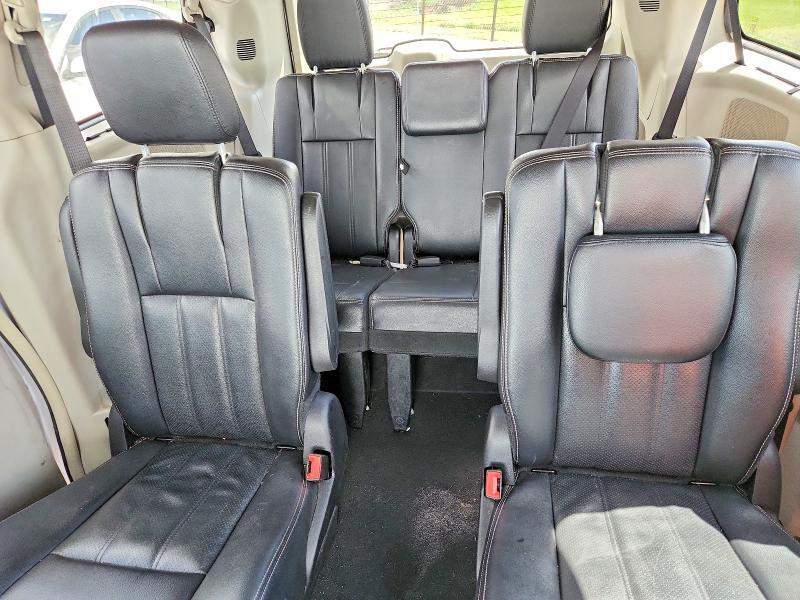 2016 CHRYSLER TOWN & COUNTRY — Фото 10 из 13