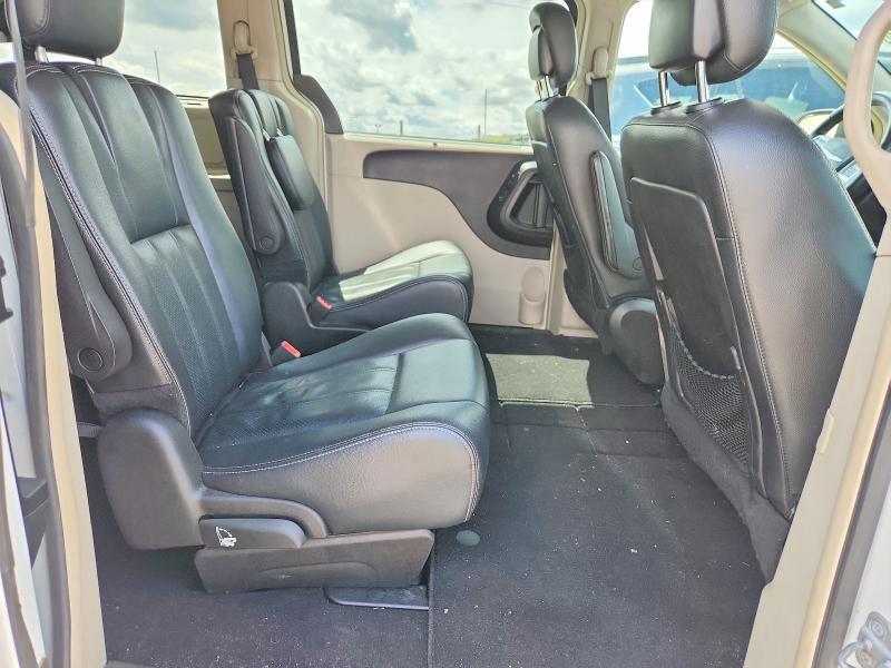2016 CHRYSLER TOWN & COUNTRY — Фото 11 из 13