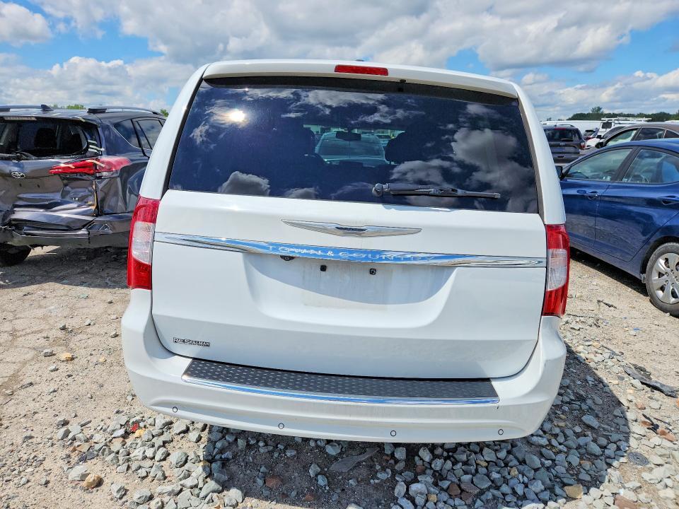 2016 CHRYSLER TOWN & COUNTRY — Фото 6 из 13