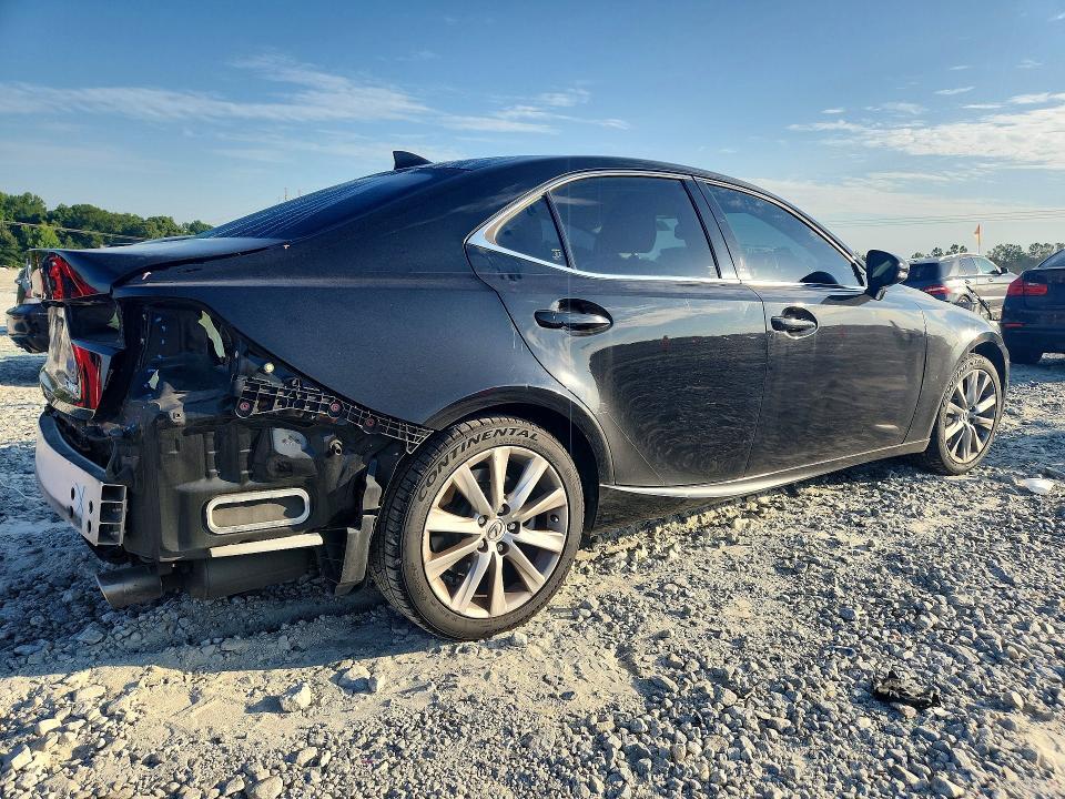 2016 LEXUS IS 200T — Фото 3 из 13