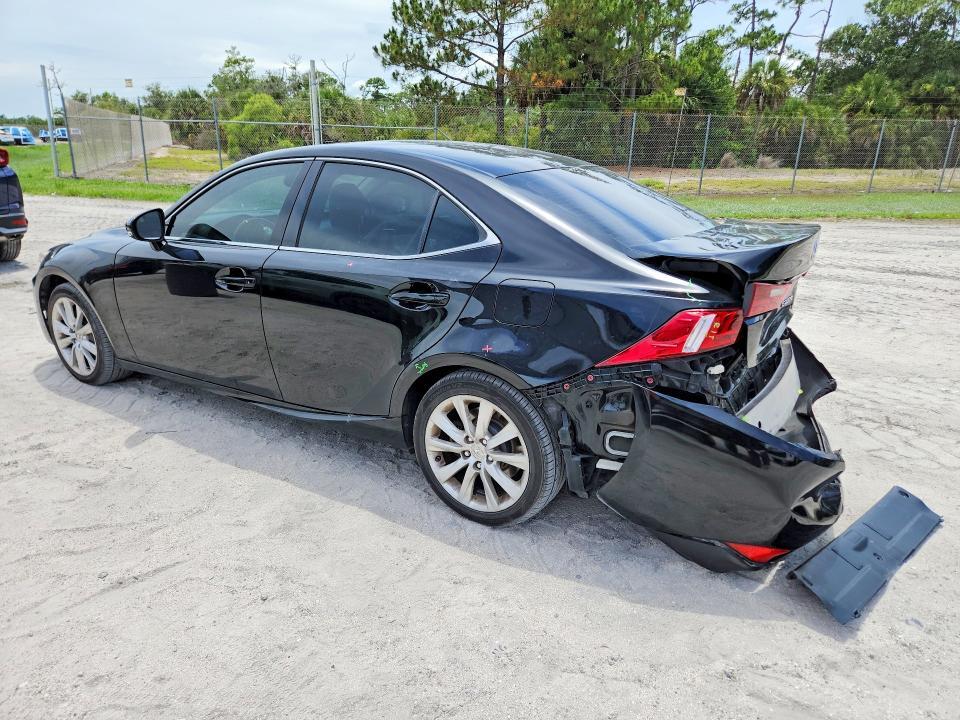 JTHBA1D21G5017585 2016 LEXUS IS photo no. 2
