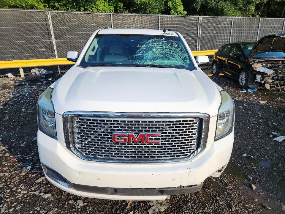 2015 GMC YUKON XL DENALI — Фото 5 из 12