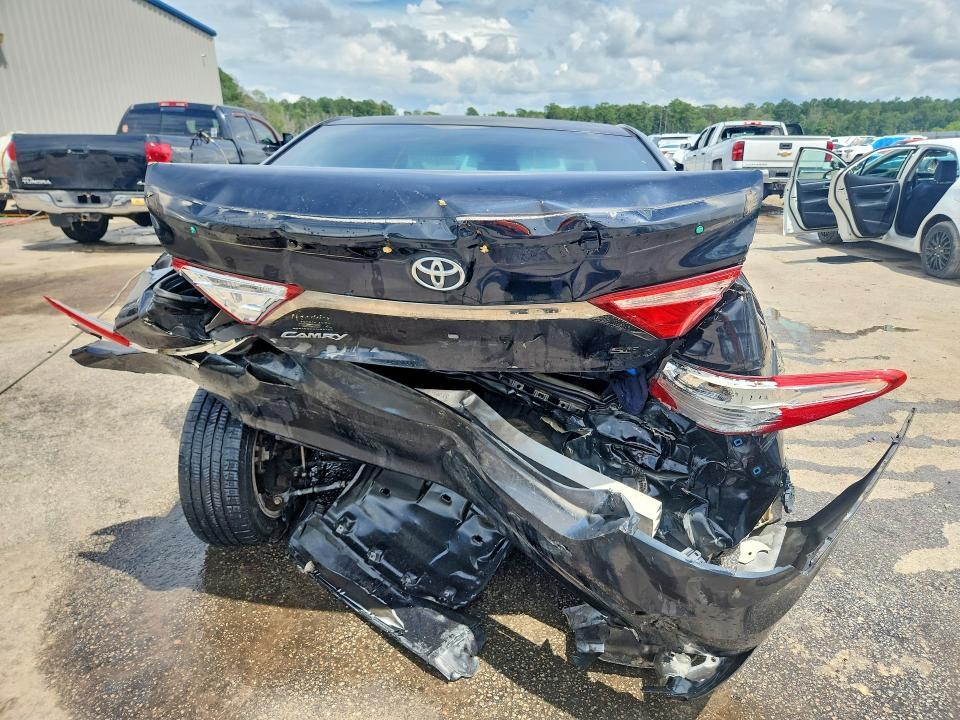 2015 TOYOTA CAMRY SE — Фото 6 из 12