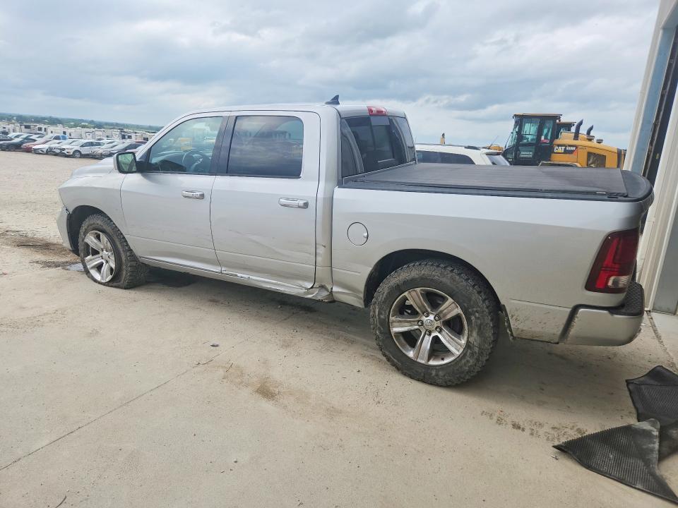 2015 RAM 1500 SPORT — Фото 2 из 12