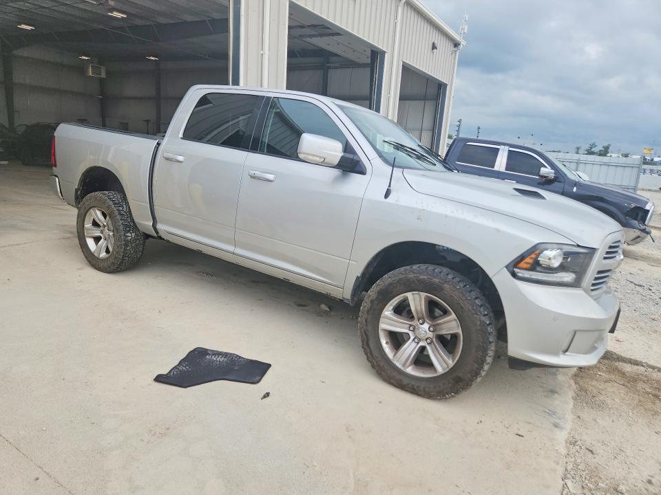 2015 RAM 1500 SPORT — Фото 4 из 12