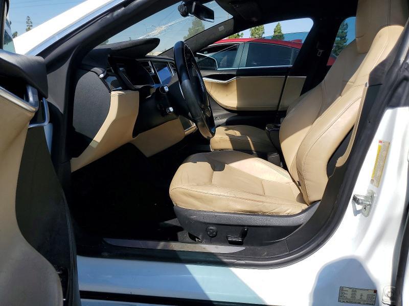 2015 TESLA MODEL S — Фото 7 из 13